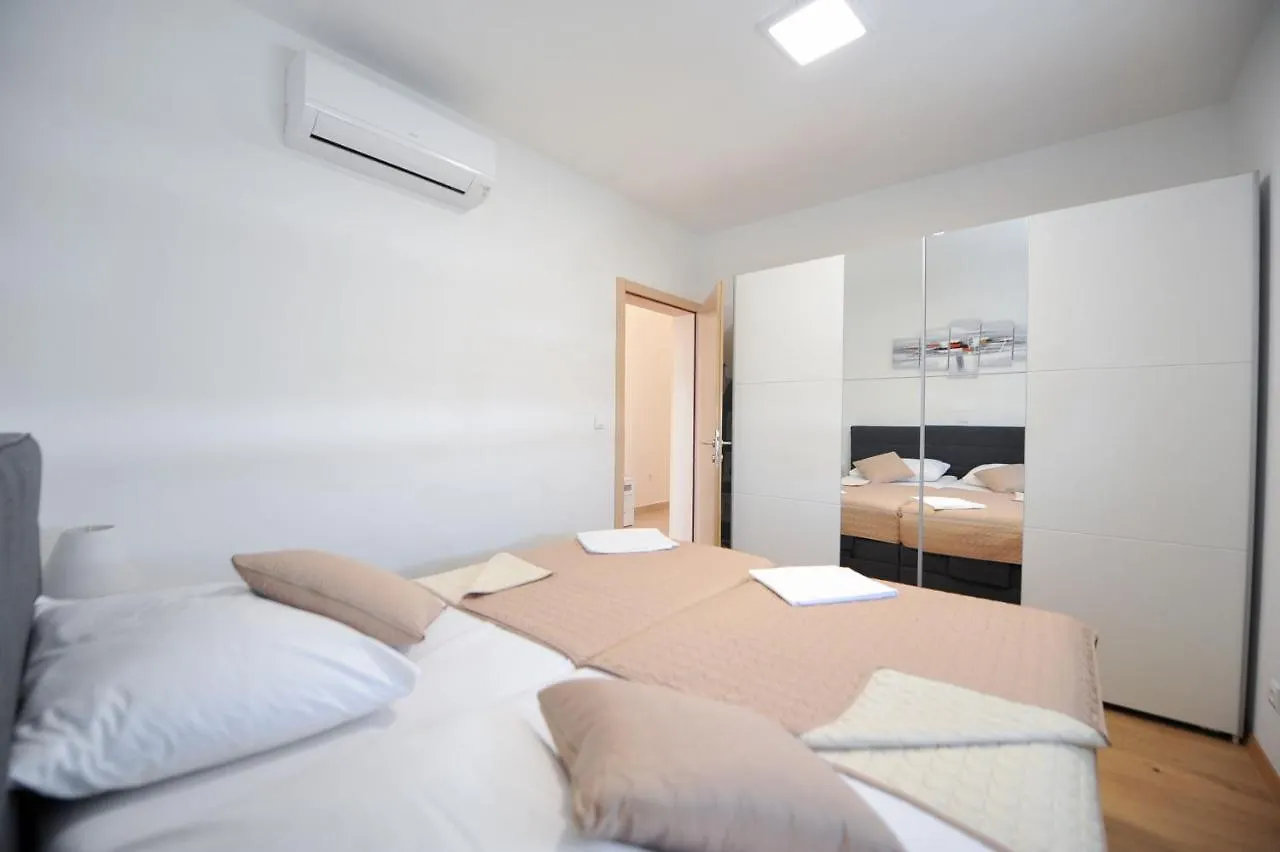 Blue Sky Split Apartment 0*,  Croatia